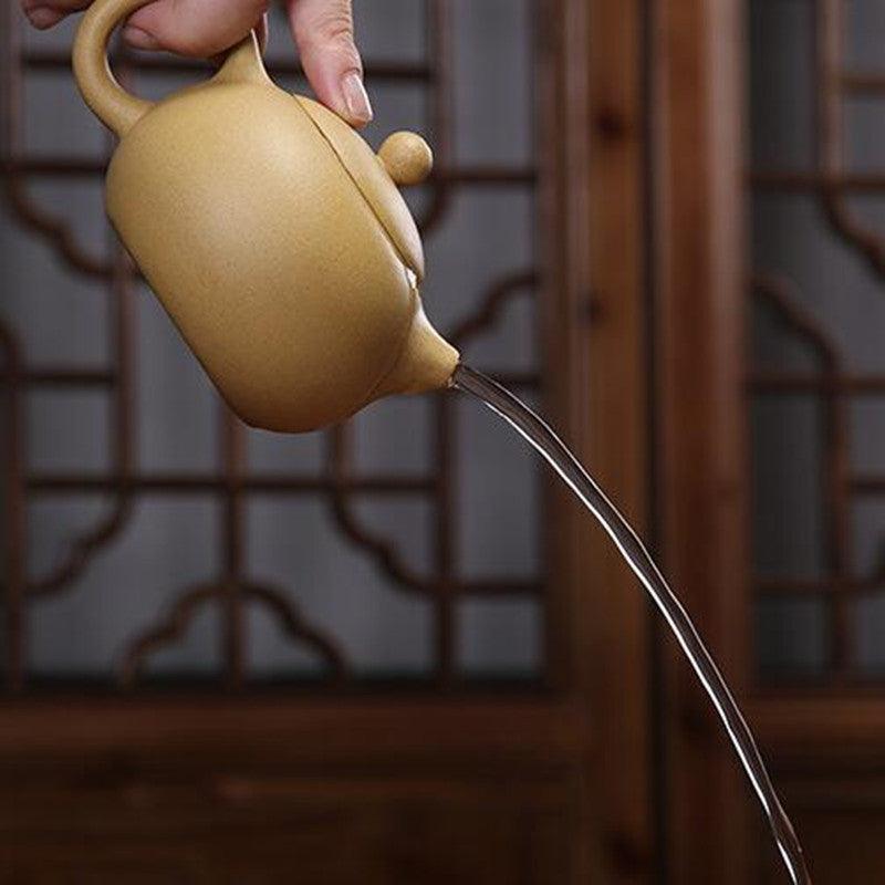 Théière artisanale en argile jaune – Décor peint à la main, 200 ml