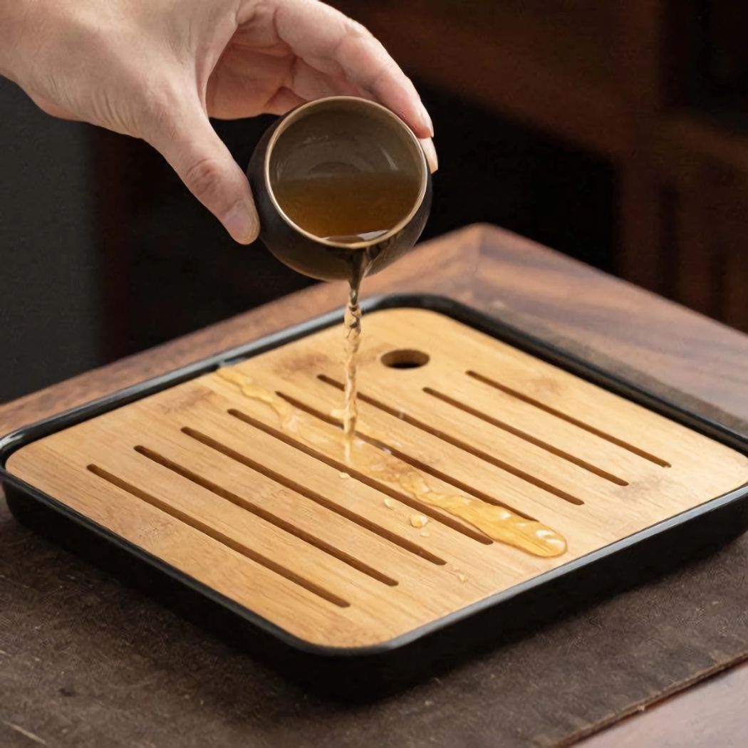 Service à thé en céramique avec plateau en bambou – Théière, 4 tasses et accessoires