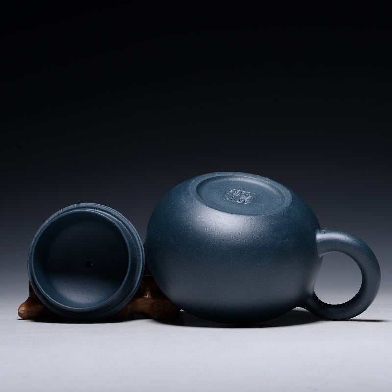 Théière artisanale en argile bleue – 180 ml, décor peint à la main