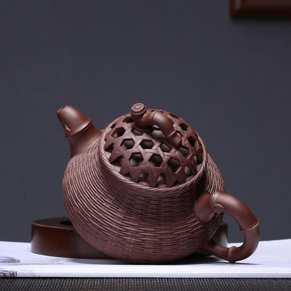 Théière artisanale en argile violette – Motif tressage bambou, 350 ml